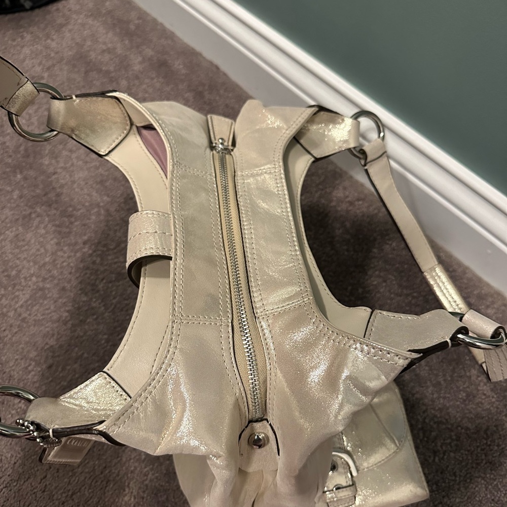 Coach Soho Lynn Hobo bag and matching wallet - Picture 6 of 11